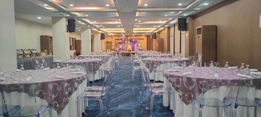 Diversion 21 Hotel Iloilo City Buitenkant foto
