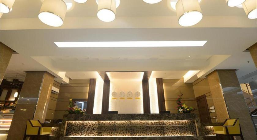 Diversion 21 Hotel Iloilo City Buitenkant foto